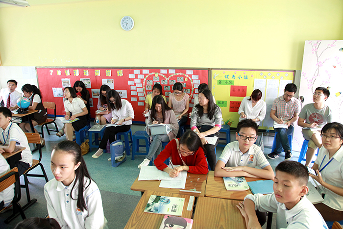 ͼΪ������Ӣ��ʵ��ѧУС�໯��ѧ���ſ�֮һ