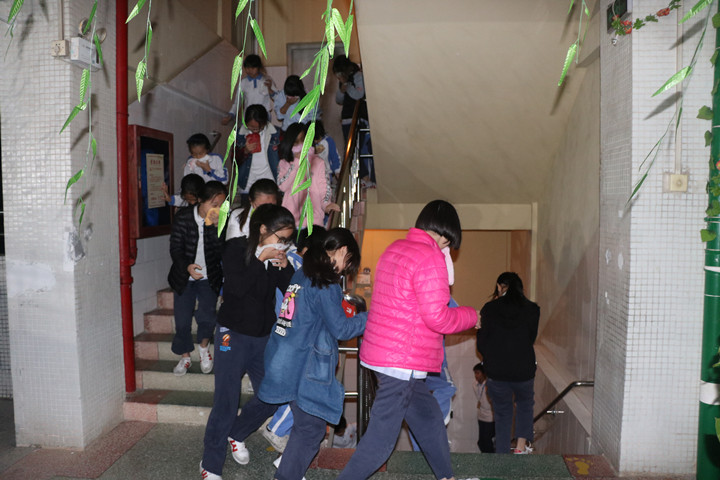 ������Ӣ��ѧУ����ס������������