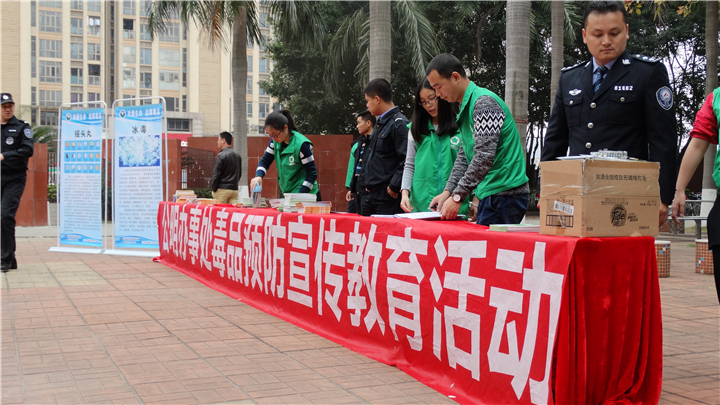 ��������������У԰�˶�