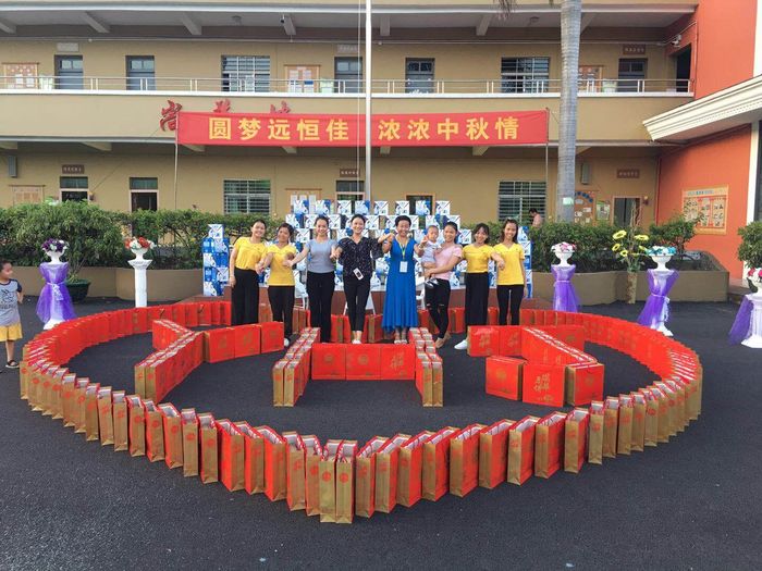 Բ�α�һ����   ŨŨ�����顪������ѧУ������졤��ӭ�����ְ��������������˶�����