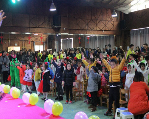 ��һ����ʵ���׶�԰�ڶ�����ʱ��㱨