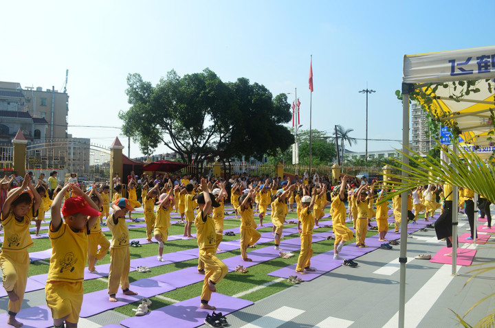 �ന԰�ж����߼ҳ��������˶�