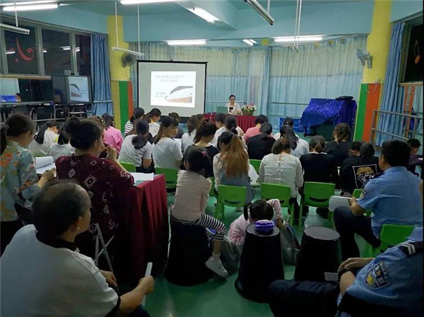 ʳ���徲��ѵ