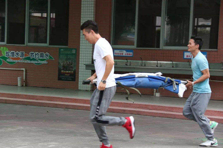 ��չ��������������������Ӧ����������������������Ӣ��ʵ��ѧУ���������徲��ɢ����