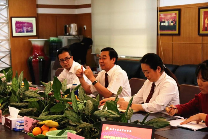 ����ʦ������������̽������Уʵϰ��ѧ��