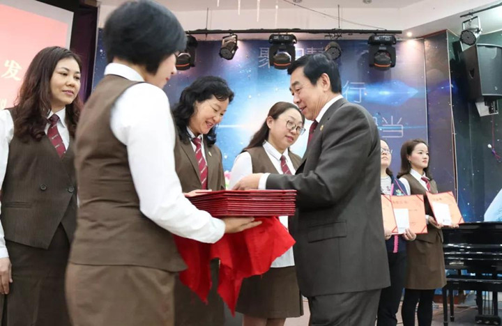 �����������¾֣�������������һ���ٳ�������������Ӣ�Ŀ�ѧ׼����������ܹ�