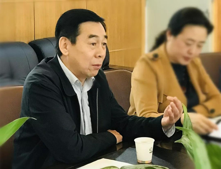 ��У�������ʻ���ɫ����ӭ��������Сѧ��ɫ����ʵ��ѧУ����Ŀ���ڼ��