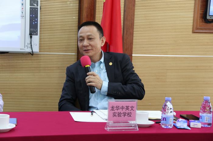 ����������������ı��������������У��ѧ�˶�������������������������ע