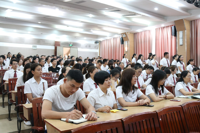 ���̽����������������������������������ʡ��߶ˡ���Ԫ���ִ�����ɫѧУ ����ѧУ�ٿ�2019�＾ѧ��ȫ���ְ�����