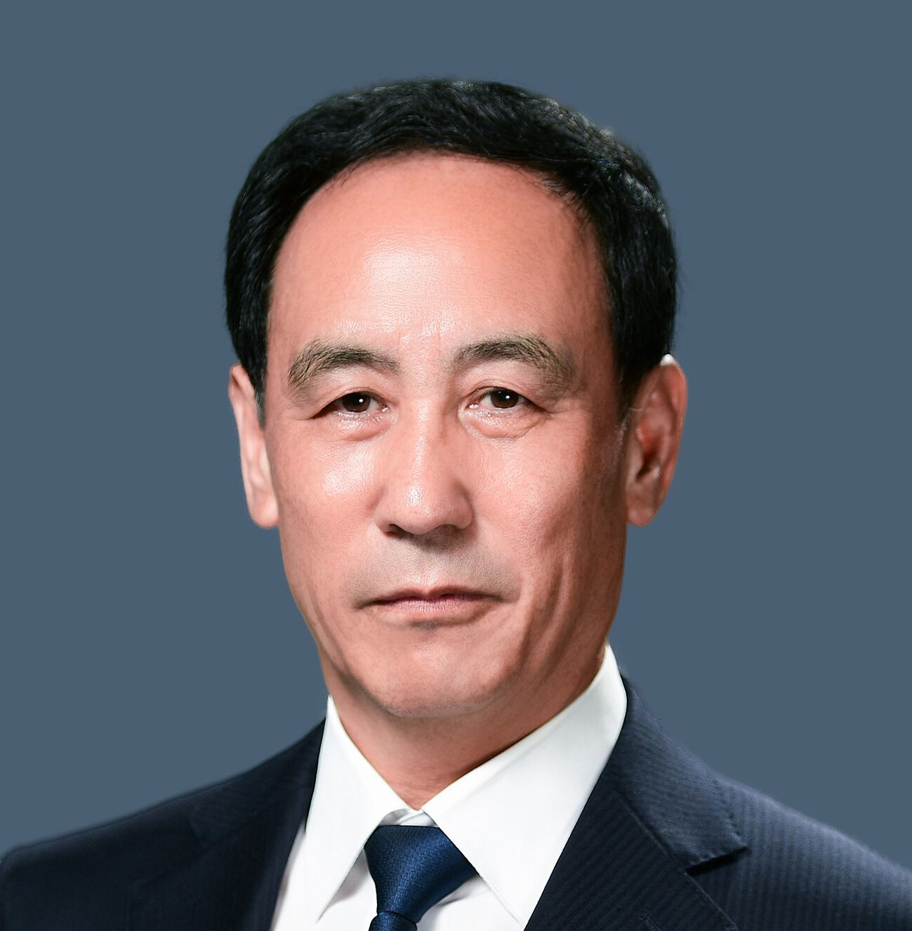 周兴国:龙华中英文实验学校校长 周兴国:龙华中英文实验学校校长