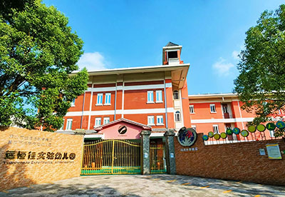 �����г�������һ����ʵ���׶�԰